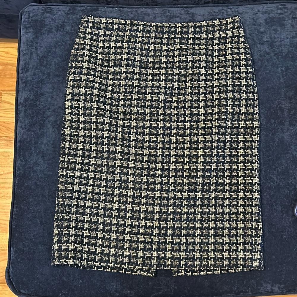 J. Crew No. 2 Plaid Tweed Skirt - size 6